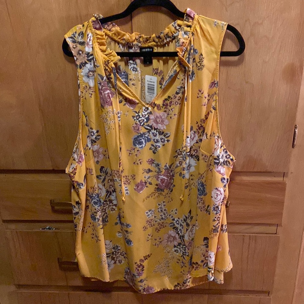 YELLOW FLORAL GEORGETTE TANK